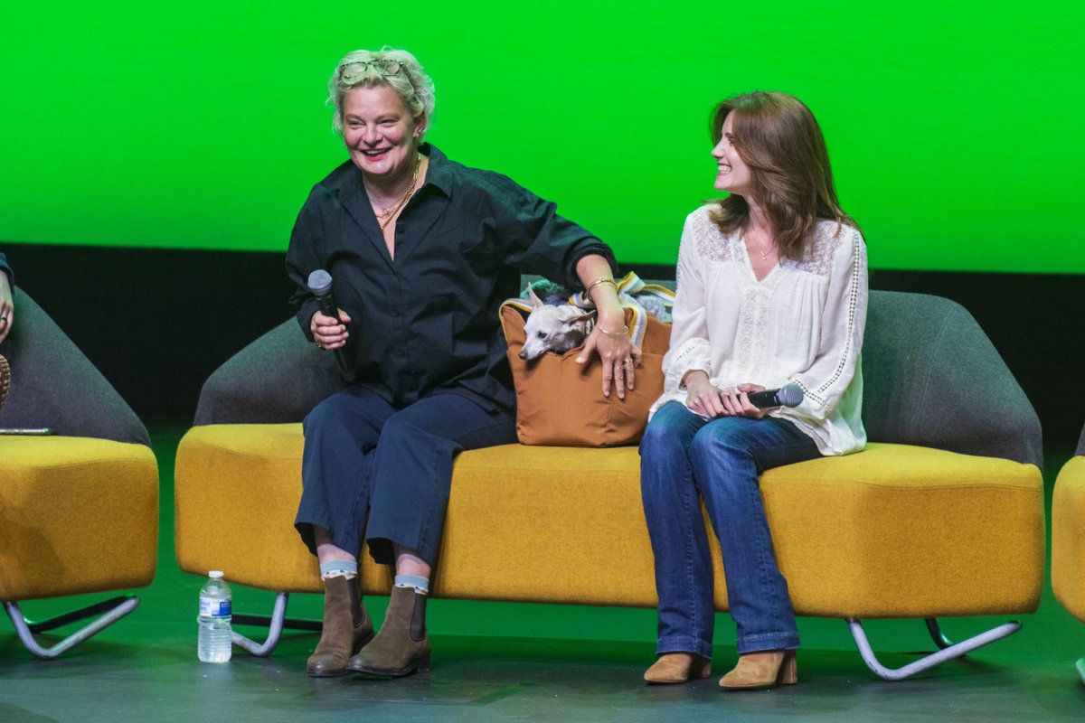 Martha Plimpton and Kerri Green on stage at Comic Con Liverpool! 📸: Kieran Riley