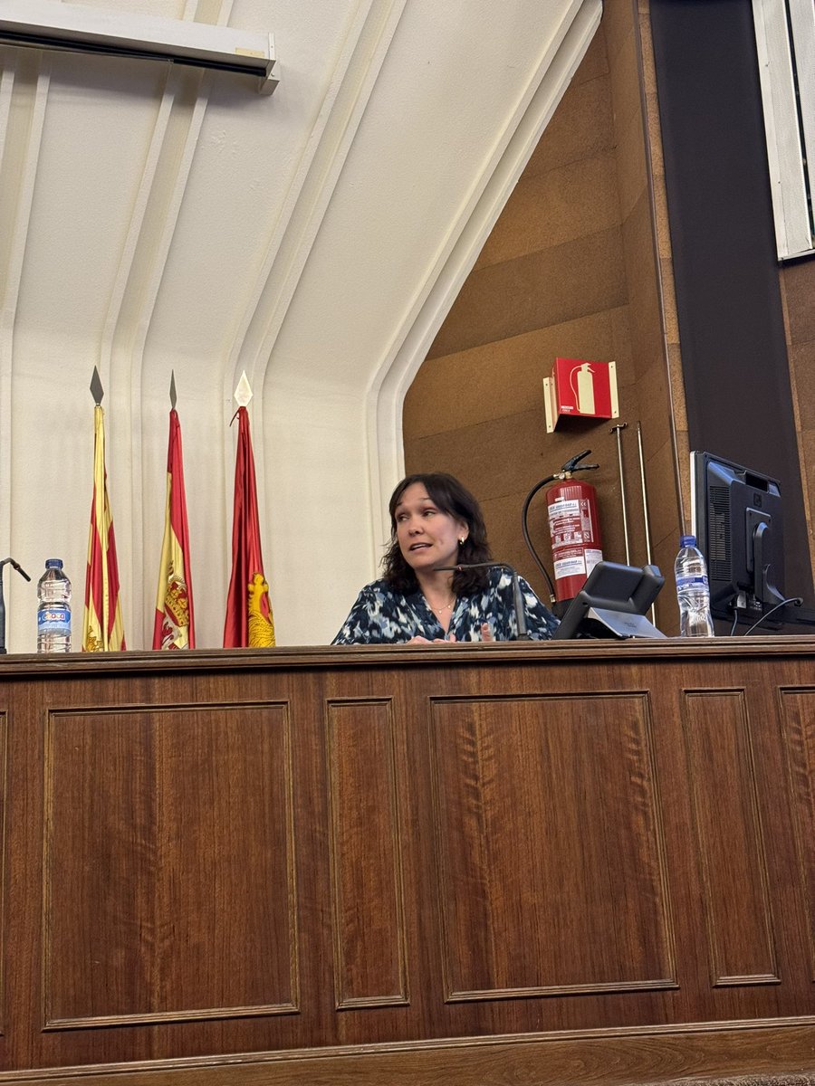 Raquel Vicente (@raquelvicenteli) on Twitter photo Ahora mismo en salón Muñoz y Fernández en Hospital universitario Miguel Servet. ¡Uniendo fuerzas por la enfermedad inflamatoria intestinal!. Salón lleno de pacientes y profesionales😊 <a href="/Hosp_MServetEII/">EII Miguel Servet</a> <a href="/digestivoservet/">@digestivoservet</a> <a href="/PilarCorsino/">Pilar Corsino</a> presentando la jornada Ahora mismo en salón Muñoz y Fernández en Hospital universitario Miguel Servet. ¡Uniendo fuerzas por la enfermedad inflamatoria intestinal!. Salón lleno de pacientes y profesionales😊 <a href="/Hosp_MServetEII/">EII Miguel Servet</a> <a href="/digestivoservet/">@digestivoservet</a> <a href="/PilarCorsino/">Pilar Corsino</a> presentando la jornada