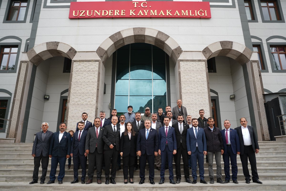 Genel Başkanımız Sayın Mustafa Destici, Erzurum Uzundere Kaymakamı Kübra Demirer'i makamında ziyaret etti.