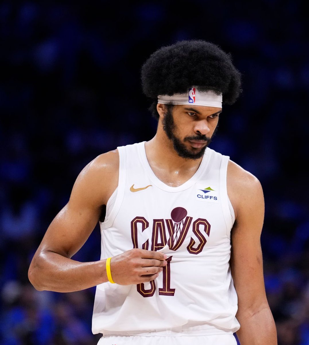 The Kings, Thunder and Pelicans are expected to show interest in Jarrett Allen, per @AmNotEvan “The general vibe across the league according to sources is that Allen and Garland are the two who could become available for the right price if Mitchell re-signs with the Cavaliers.