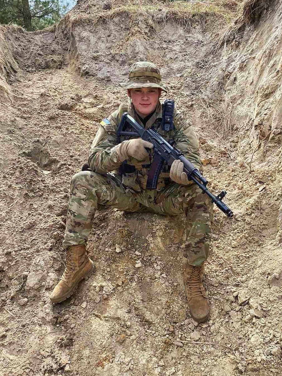 Yesterday, in Kosmach village, a memorial board was opened to honor Edward Walter Wilton III, callsign “Hans,” a respected member of the Bravo Company of the 1st International Legion.

Hans was killed in action in the battle for Novoselivske.

Glory to the Hero! Glory to Ukraine!