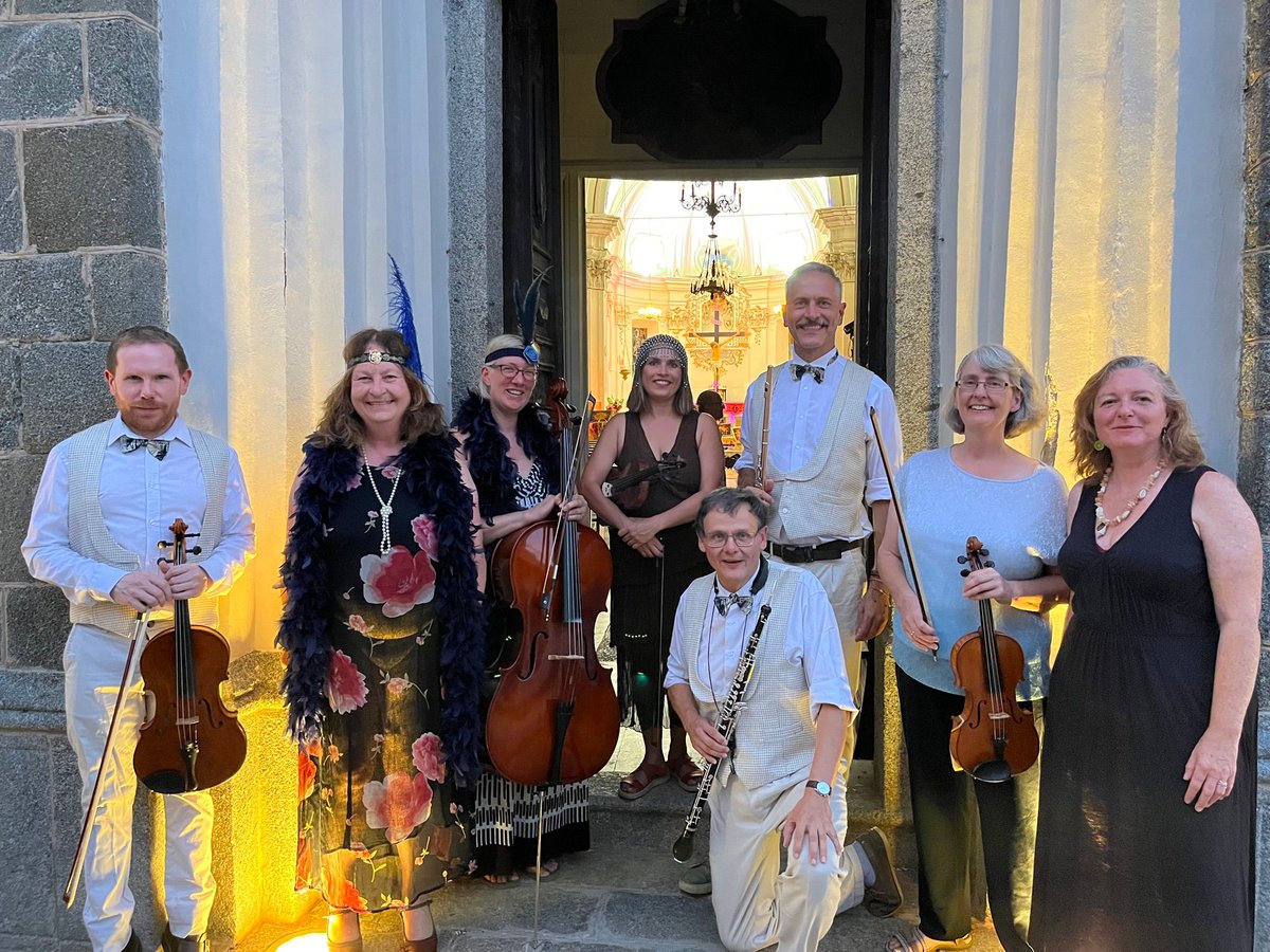 The Aspidistra Drawing Room Orchestra returns for their annual concert at #LauderdaleHouse on 27 May at 2.30pm!

Expect a joyful interpretation of the glamourous light music from before the war featuring string quartet, piano, flute and oboe.

Tickets: £10
bit.ly/LH-ADRO