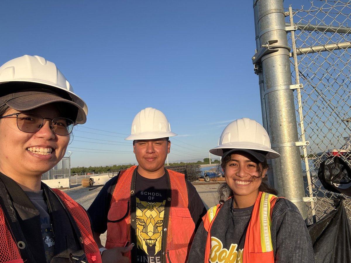 So grateful for and impressed by these @UCMEngineering students, getting up before 5am to get to a job site by 6AM to collect data on machinery use for a Life Cycle Assessment on placing solar panels over canals. @ucmerced This is day 2 of 3!