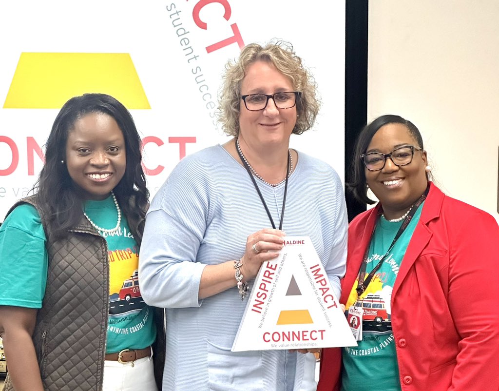 Congratulations to @GreensptES_AISD Principal for earning the #myAldine Leadership Matters Award for the May Instructional Leadership Team meeting! Ms. Schuler is an exceptional leader who connects, inspires and impacts in @AldineISD!