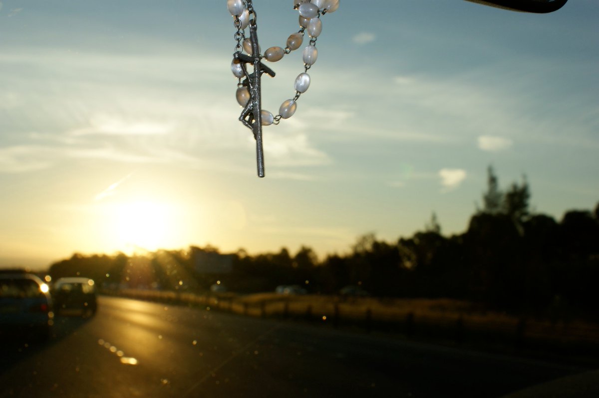 True story: 3 different people told me at 2024 <a href="/CCFWgr/">Calvin Center for Faith & Writing</a> (a conference with roots in evangelical Christianity) that they wished they were Catholic, and I couldn't have been more surprised. Here's why: juliarocchi.com/2024/04/i-wish…

📸 diongillard/Flickr/CC BY 2.0 Deed