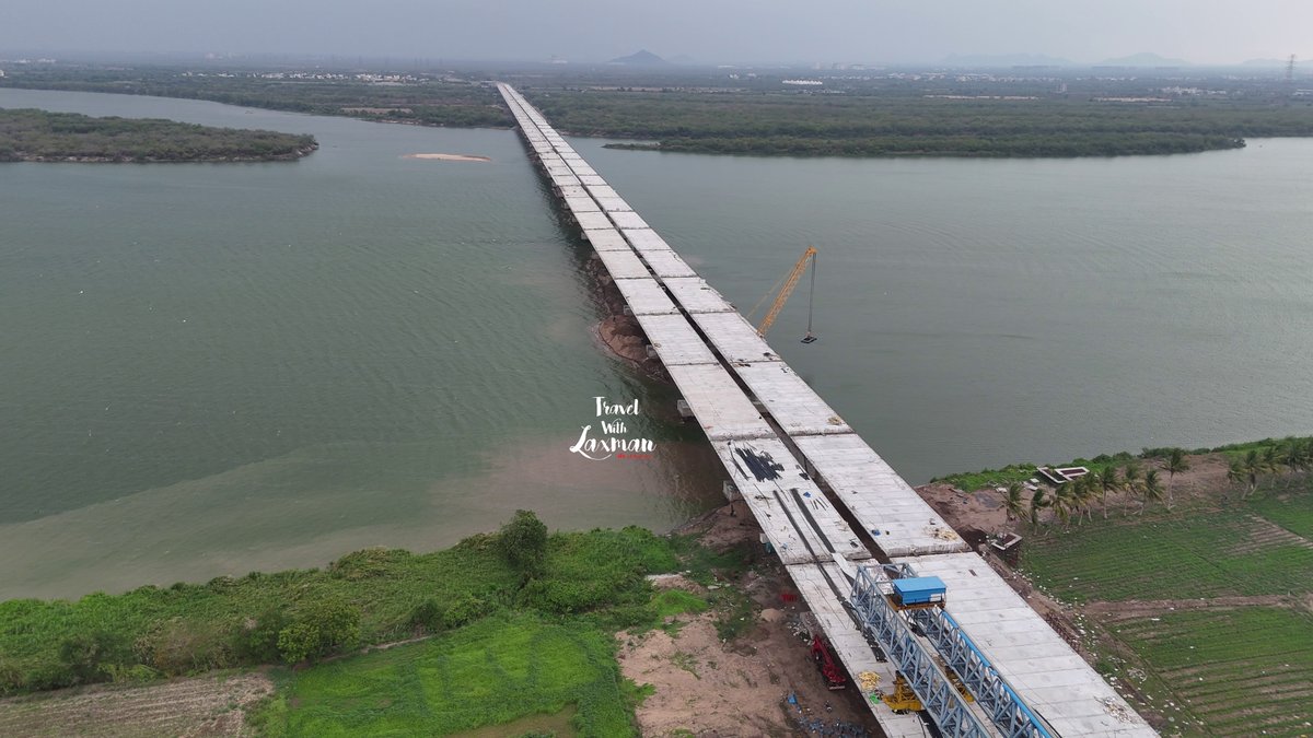 3.1KM Long New Bridge on Krishna River Near Vijayawada. Its a part of vijayawada west bypass...