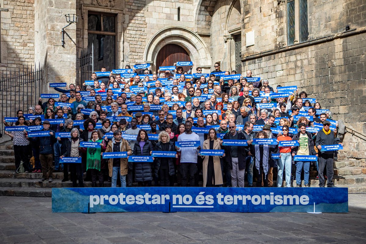 #REPRESSIÓ | El jutge Manuel García-Castellón denega la possibilitat que els imputats a la causa del #TsunamiDemocràtic declarin des de l'exili per videoconferència. Només accepta suspendre la declaració de Josep Lluis Alay per raons mèdiques directa.cat/els-encausats-…