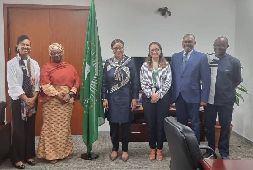 It was a pleasure to recieve Dr. Asha Mohamed, the Permanent Rep & Head of Delegation of @IFRCAfrica to @_AfricanUnion & other International Organisations in #Ethiopia We had a great discussions on the progress of implementation of our joint projects onthe #AU-#IFRC Food System