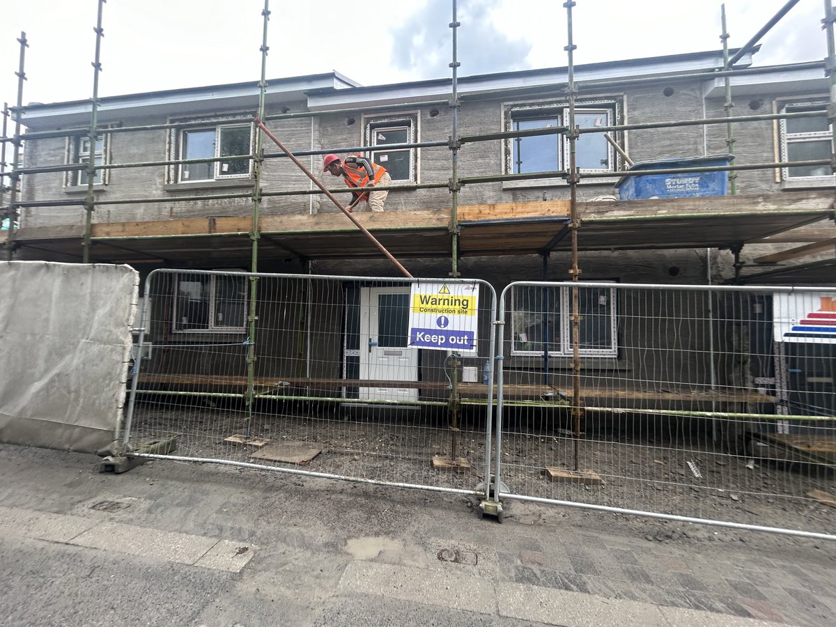 The work being done by @Carlow_Co_Co at Haymarket & Cox’s Lane turning vacant and derelict buildings into forever homes is fantastic. 

#HousingforAll