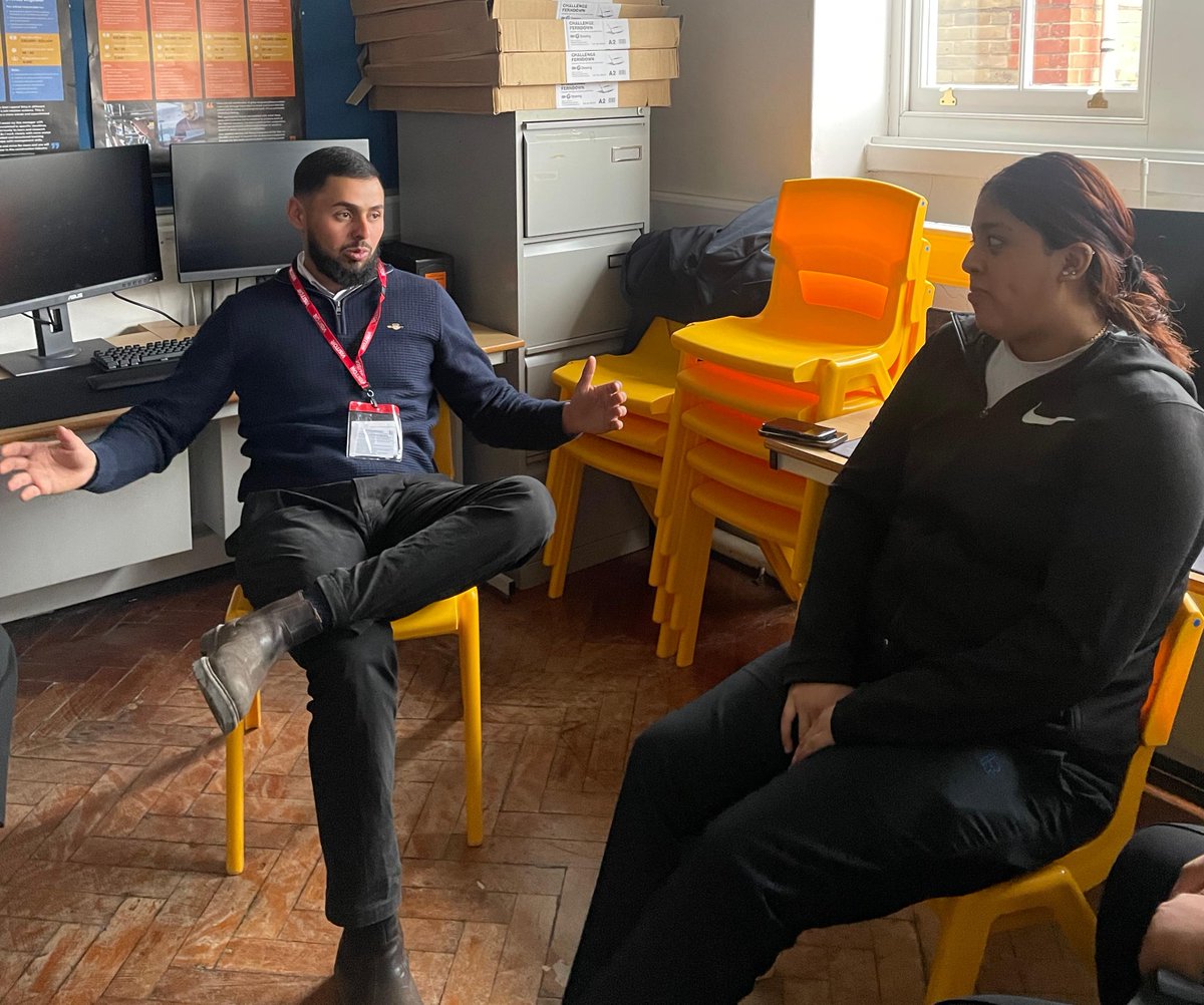 🌟 We've continued our amazing work with @placesforlondon over the past month, through a tour of Multiplex's 76 Upper Ground site, and a KS5 Careers Networking session at La Retraite Roman Catholic School! We look forward to more collaborative sessions in the coming months!