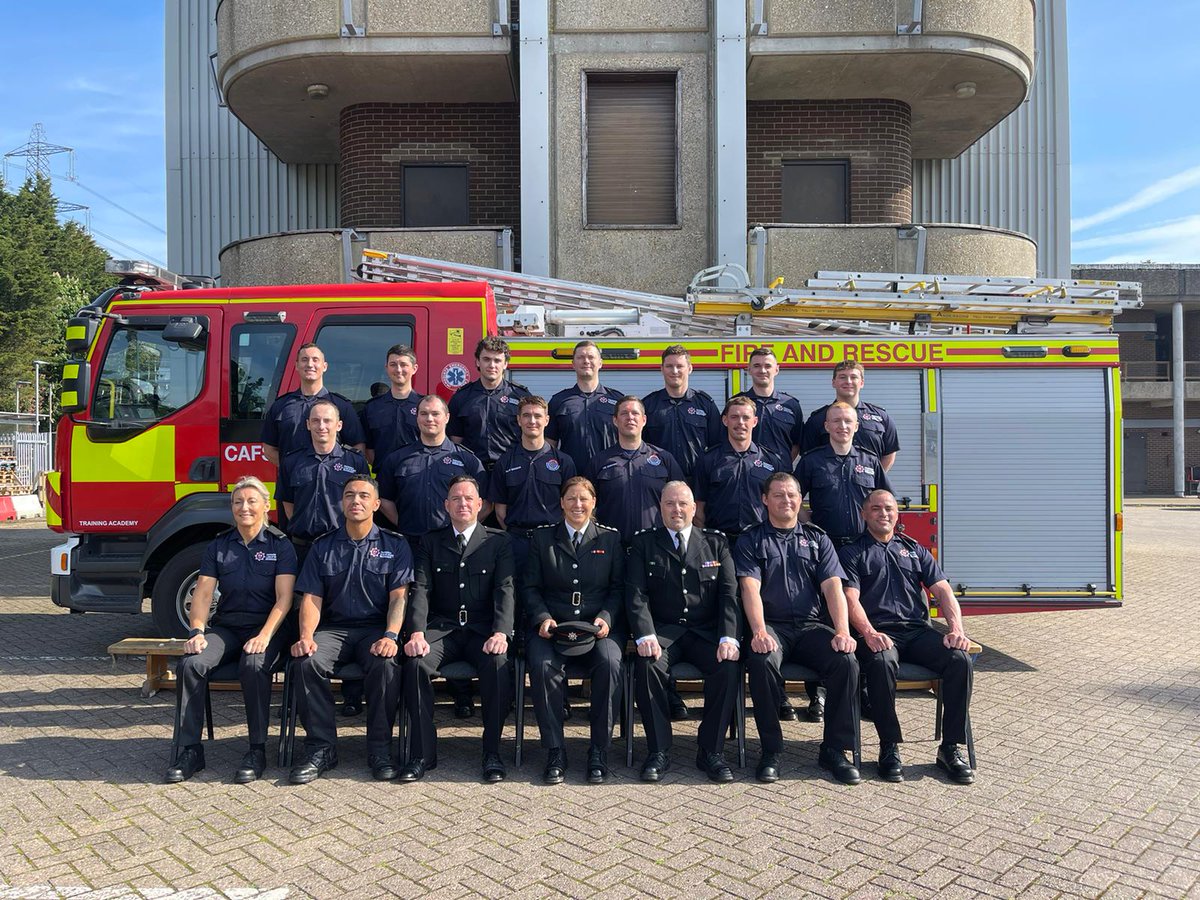 🧑‍🚒 Congratulations to our brand-new firefighters who graduated from @HIWFRS_LandD today with a ceremony in front of friends and family! The T1-24 course began back in January and included two recruits from @iomfire. Read more 👉 bit.ly/T124Graduation #BestJobInTheWorld 👏👏