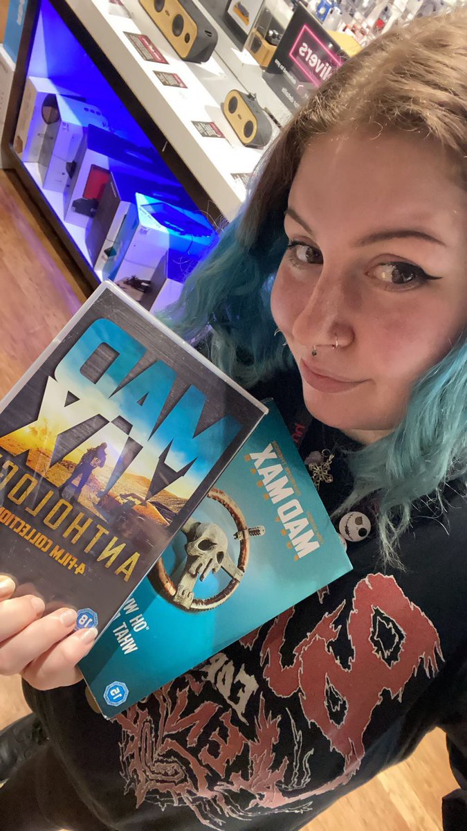 hmv High Wycombe tweet media