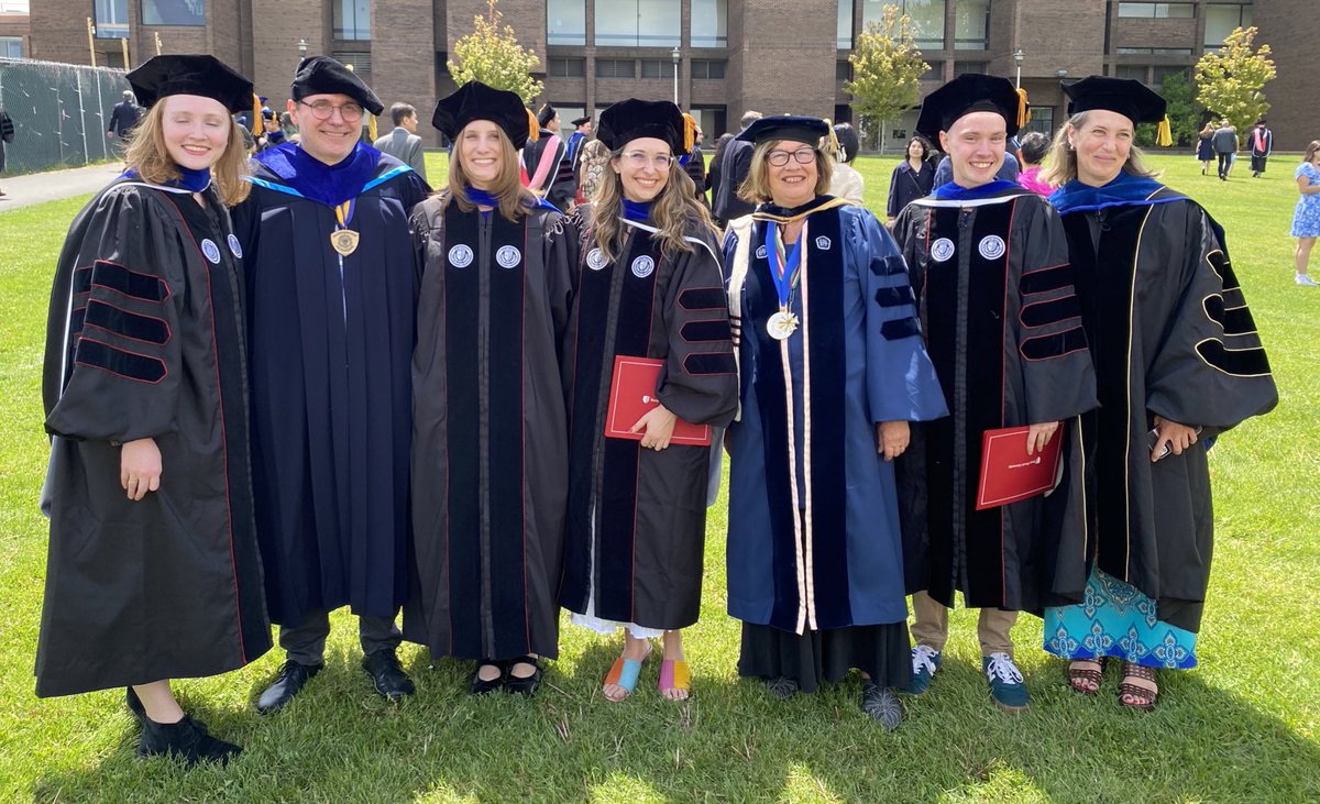 AmandaKRowe's tweet image. We had an amazing time celebrating 4 @IDPAS_SBU graduates on Tuesday!