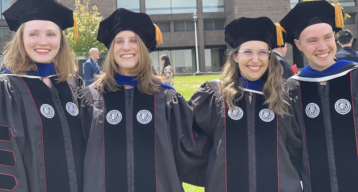 AmandaKRowe's tweet image. We had an amazing time celebrating 4 @IDPAS_SBU graduates on Tuesday!