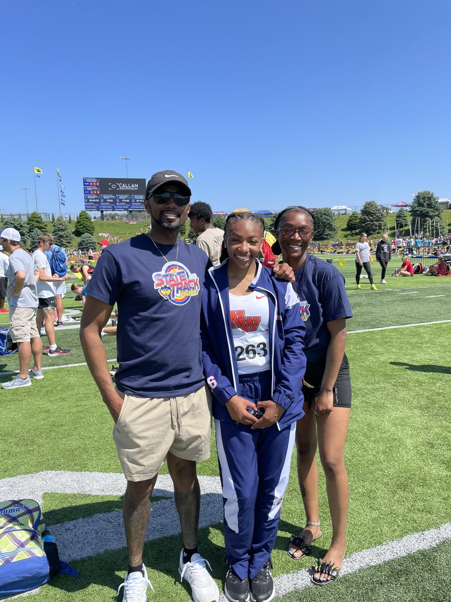 OPS_NWActive's tweet image. We’ve got a GOLD MEDAL headed back to Huskyville! ‼️

Imani Skanes with a first place finish in the Girls Class A Triple Jump!