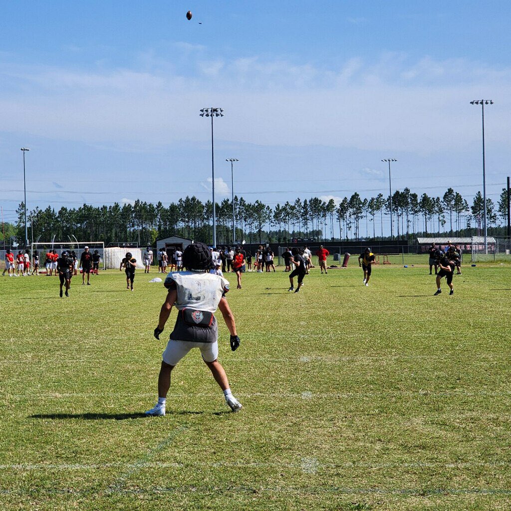 Red & Black Scrimmage kicks off at 5pm! Come check out the 2024 @Creekside_fb Team! #WorkToWin #1MorE24