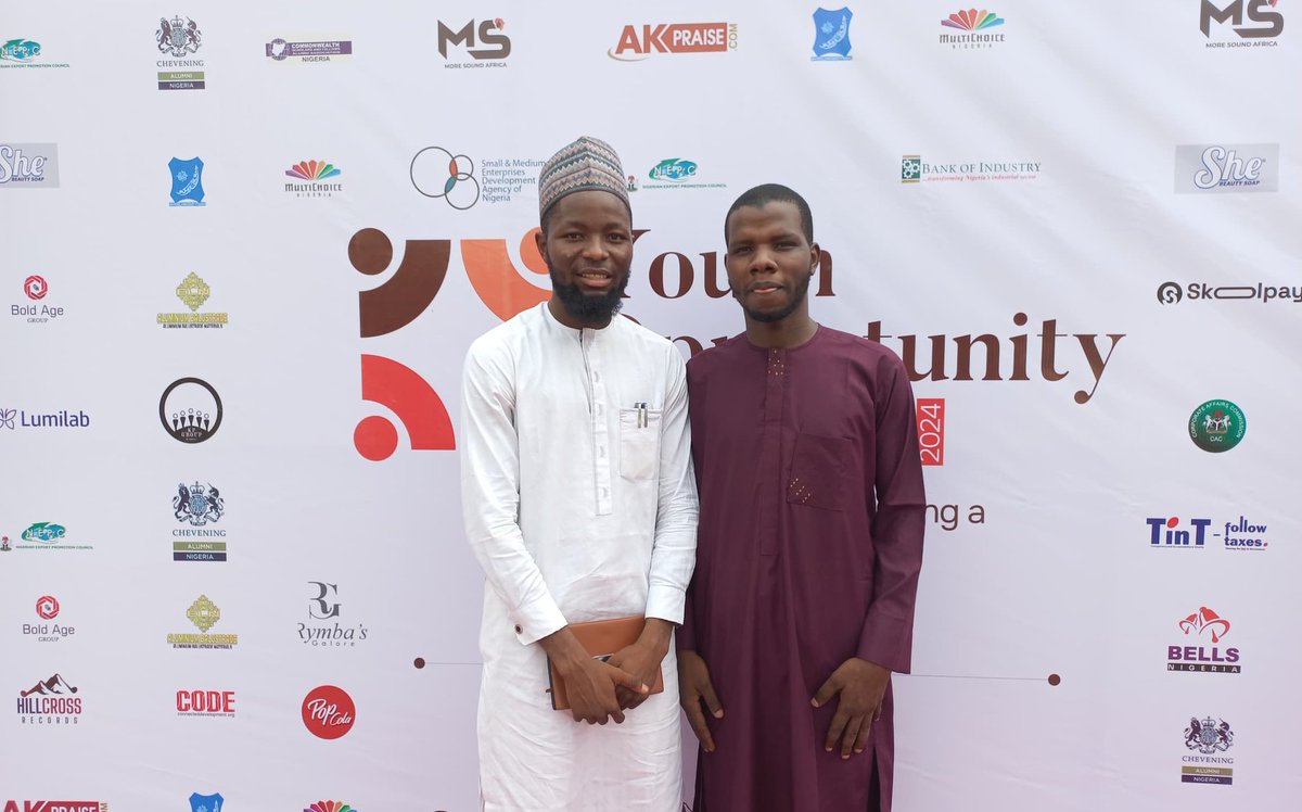 I was opportune to represent the 50k+ students of BUK @ the @i4i_initiative  prgram 15th/16th May.

Sat directly behind Hrh Alh Aminu Ado Bayero with the grace of listening to his special speech

I also met with the CEO of @AbinciOfficial; @meen_hodl whom we discussed Business :)