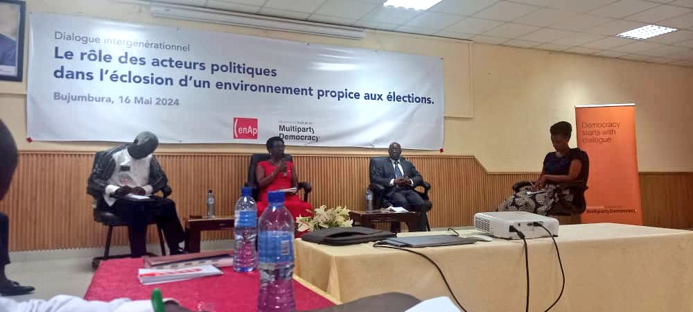 cnjbdi's tweet photo. Aujourd'hui, le Président du @cnjbdi a rejoint le dialogue organisé par @CENAP_bi sur le rôle crucial des acteurs politiques ds la création d'un environnement électoral juste. Sensibilisation à la transparence &amp; à l'intégrité pr des élections équitables. #TransparenceÉlectorale https://t.co/CpbKeqmEwK