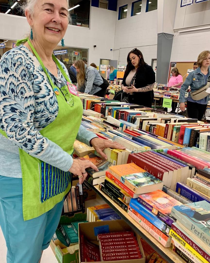 🧡✨ At every turn, another amazing #calgaryreadsbigbooksale volunteer!! We are so grateful for all the heart and hard work. Along with the books and the impact, the most special part is you! 

Thank you volunteers!! You rock!

#yycvolunteers #bigbooksale #yycreads #calgaryreads