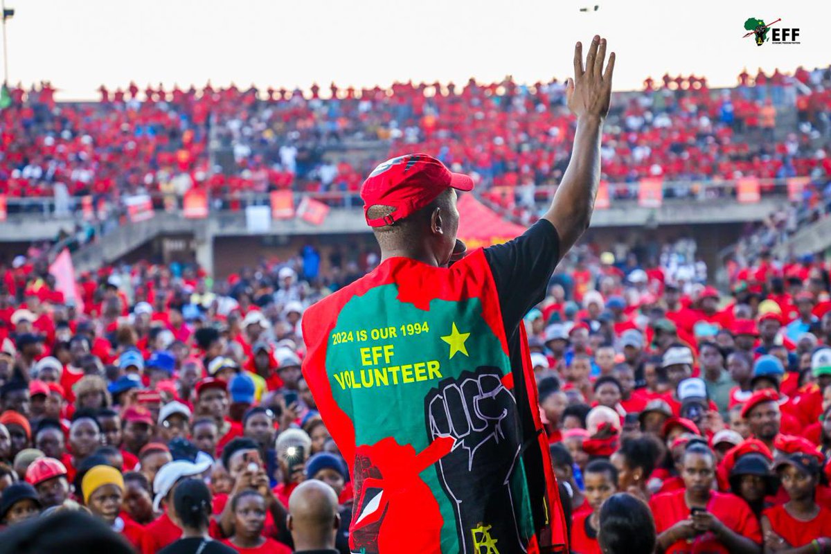 President @Julius_S_Malema addressing the EFF community meeting in Inanda this afternoon. The President has asked the people of Inanda to tighten their bootstraps and join us on a march to the Union Buildings. #EFFCommunityMeetings #VoteEFF #MalemaForSAPresident