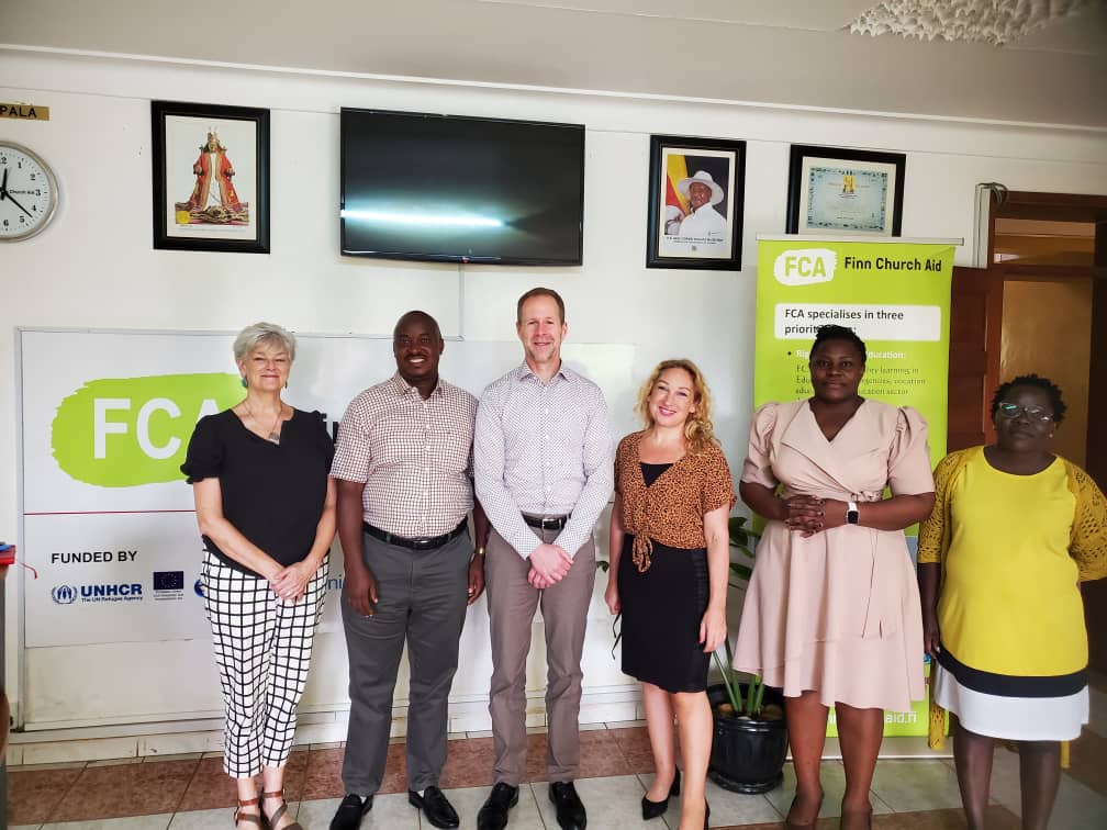 Earlier today, we hosted the @WorldUniService team from Canada, led by their new CEO, Mr. Steve Mason & Interim CD for Uganda, Ms. Loretta Mackinnon. The team met with our CD Mr. @WycliffeNsheka, to discuss education scholarship opportunities for refugees. We look forward to