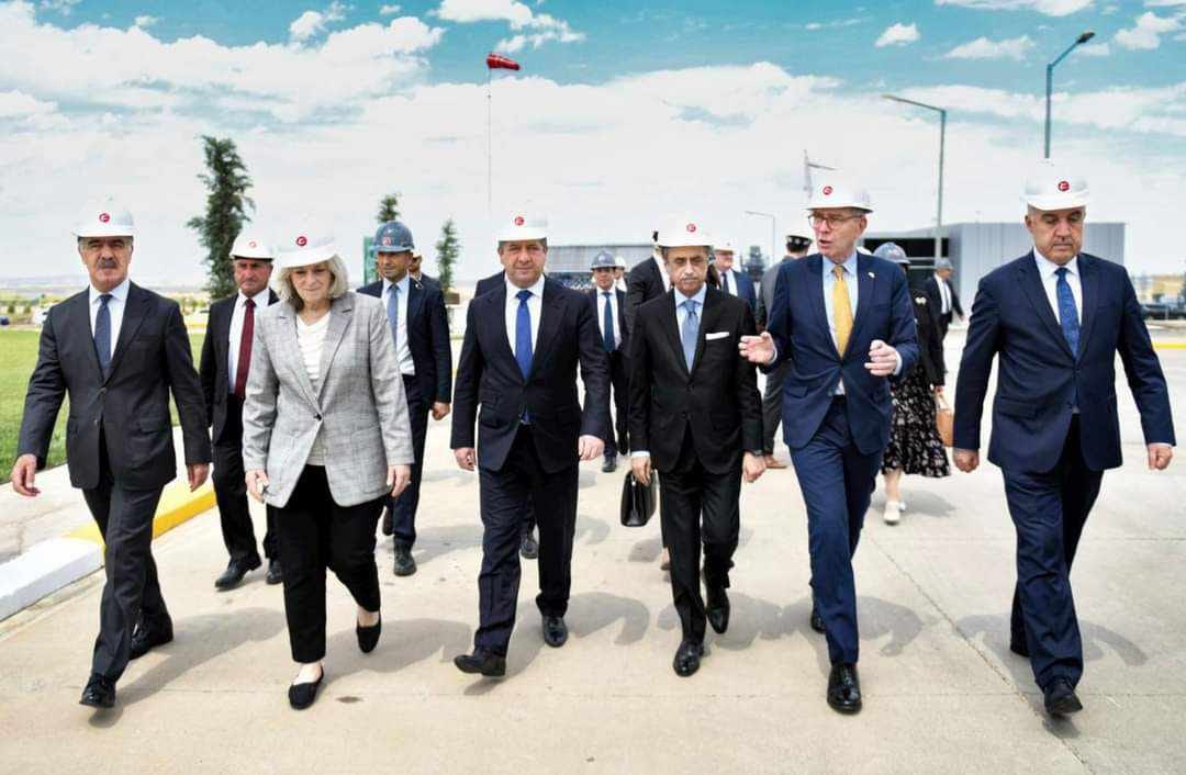 PM @masrourbarzani, US @AsstSecENR Geoffrey Pyatt and his delegation, visited Mass Global in Pirdawood and Khurmala field, highlighting the significant role of the energy sector in the development of KRI and Iraq, emphasizing enhanced coordination and leveraging shared expertise.