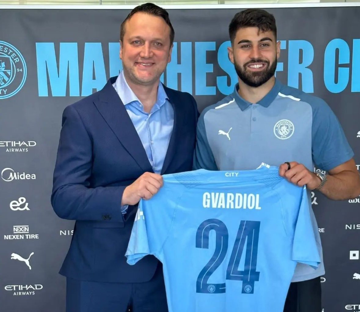 🔵🇭🇷 EXCL — Joško Gvardiol’s agent Marjan Šišić: “He’s really delighted to be at Manchester City. He strongly wanted to join City last summer”.

“Joško knew #MCFC project was the best option possible and he was right”.