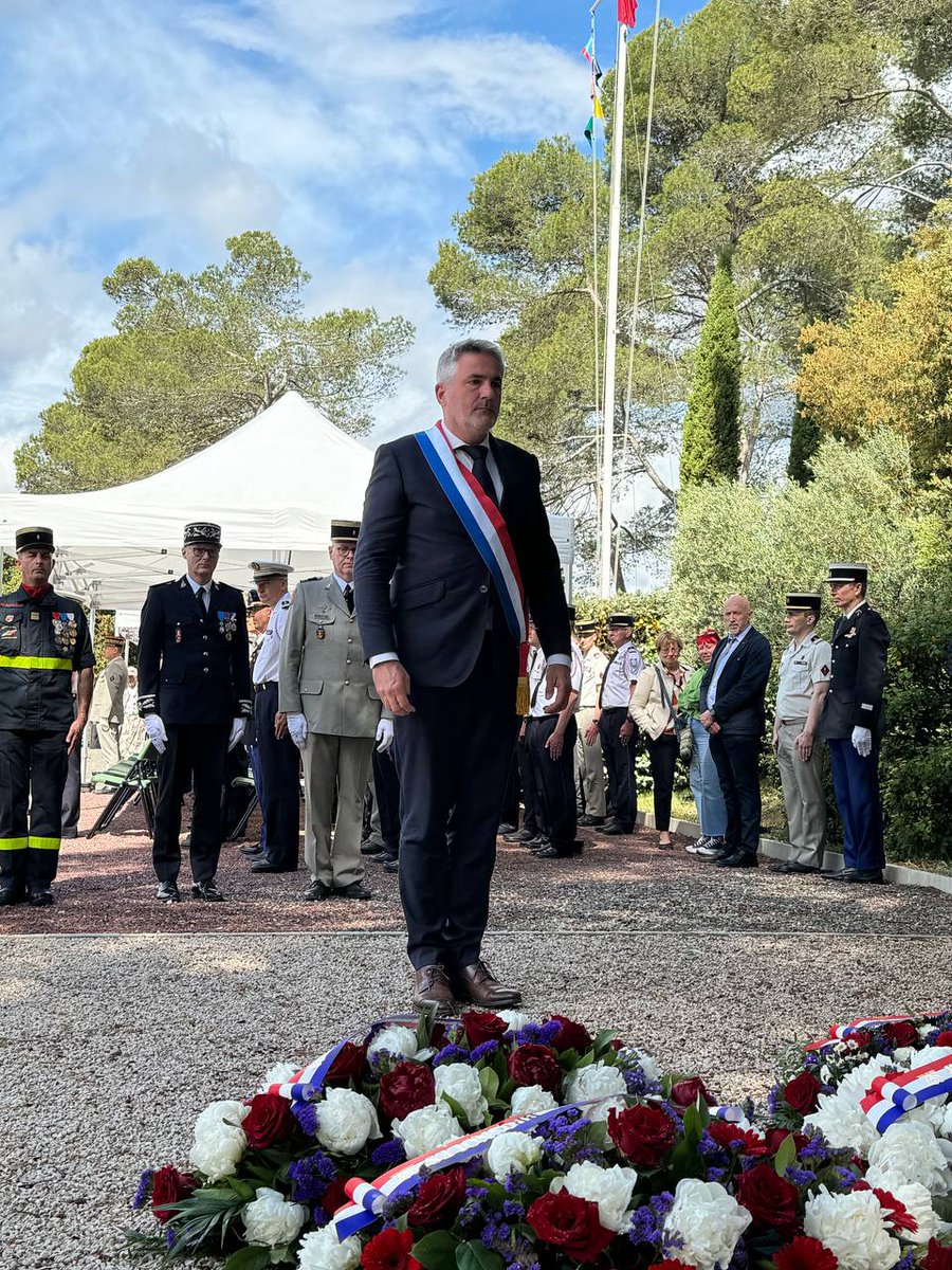 FrankGiletti's tweet image. Hommage au passé et projection vers l&apos;avenir, une cérémonie pleine d&apos;émotion ce matin à @Ville2Brignoles pour les 50 ans de l&apos;@Uiisc7. Soutenons tous ceux qui ont choisi cette vie si particulière au service de tous. Vive les Verdis et vive la Sape ! #formisc #sécuritécivile