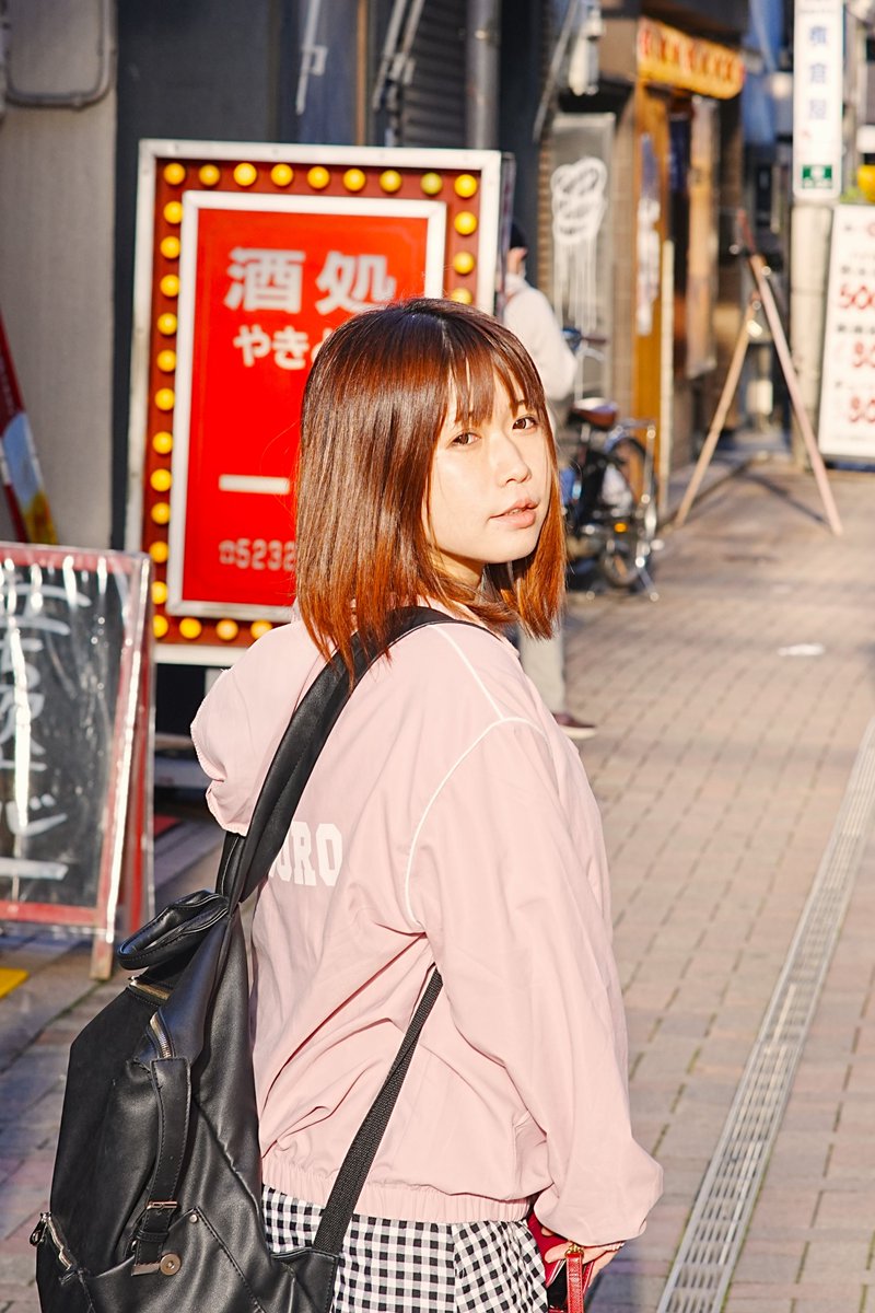 hiralyn's tweet photo. かえりみち、、、
#photo #tokyo #sony #α7IV 
#minolta #AF85 #ポートレート 
お友達のまるちゃん@man_maruchan711(通称ポプちゃん)をパシャ📷 https://t.co/PJsATt25Eq