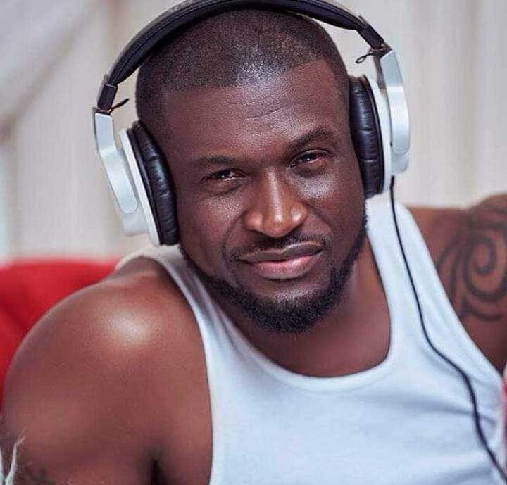 GistAlerts's tweet photo. "I Am Undergoing Hair Trànsplant Súrgery Just To Look Good For You Guys". Peter Okoye Reveals

His words,

" Hey guys, Mr P is here. I’m here in Istanbul with Mr [name] who is here to look after my hair. 

#peterokoye
#gistalertsviral 
#gistalertsnews https://t.co/2ZMMKMUi2z