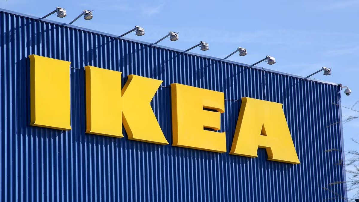 IKEA es el parque de atracciones más visitado del planeta.

Su producto más vendido no es ni una estantería ni un sofá. Es una albóndiga.

Estas son las técnicas que utiliza el gigante sueco para atraernos, seducirnos y conquistar el mundo.

🧵HILO🧵