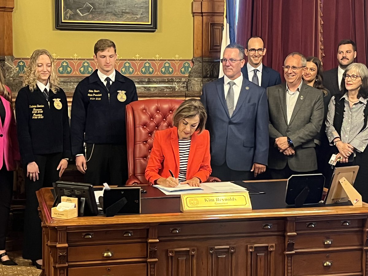 The @IowaBizCouncil team was honored to be at the @IAGovernor bill signing for the #WorkBasedLearning bill today. Major progress in meaningful career exploration that will increase our talent pipeline and retain our population. #workforce