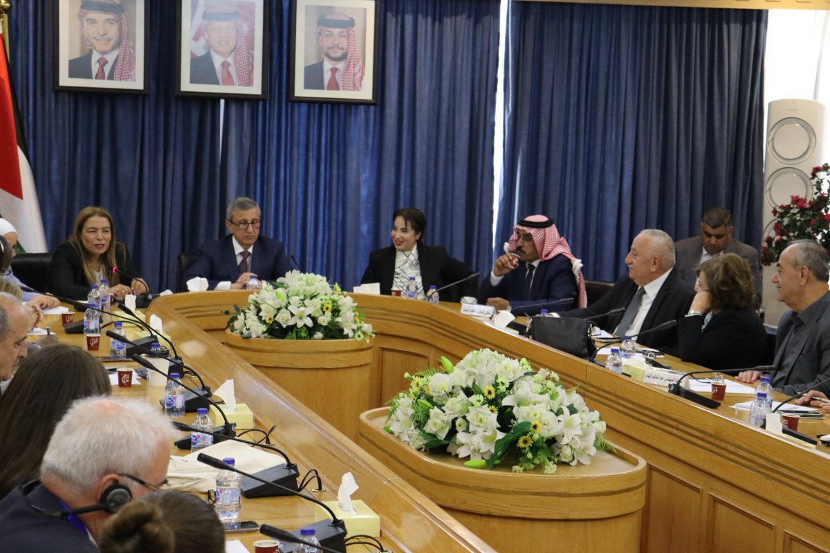 الاربعاء 15 مايو
تتواصل زيارات التبادل بين #الشركاء_الاجتماعيين بضفتي المتوسط ب #عمان 🇯🇴 ضمن برنامج #الحوار_الاجتماعي #سوليد2. في اليوم الثاني أدى ممثلو النقابات وأصحاب العمل زيارة الى مجلس الأعيان الأردني للتعرف على هذه المؤسسة ودورها في سن وموائمة القوانين مع احتياجات العمال.