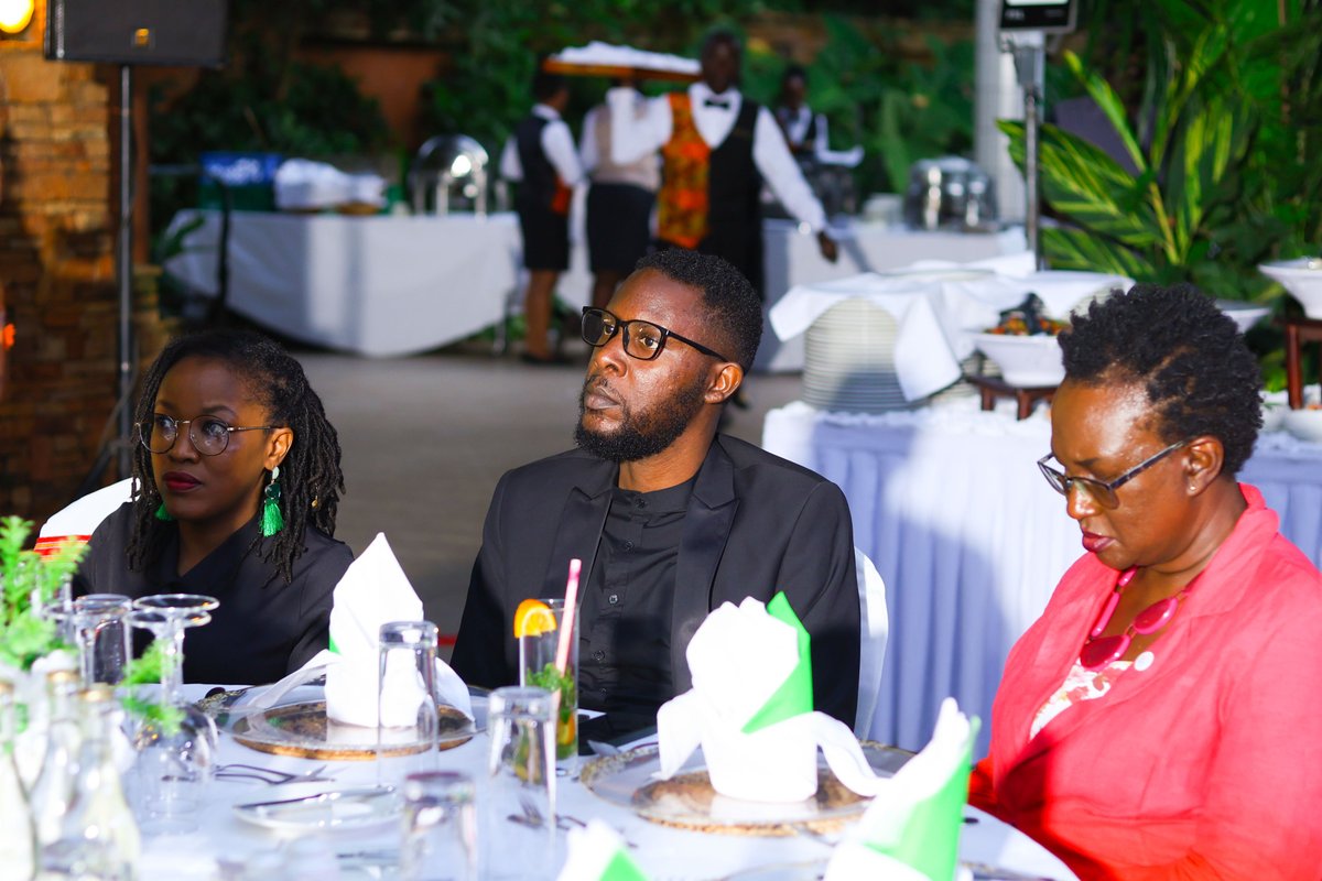 Tonight, we break bread with our stakeholders, board members and our special visitors from Kenya. We share some key insights about our market and create deeper connections with the entire Old Mutual community. #TheOldMutualBBQDinner #TutambuleFfena