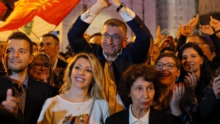 #ΒόρειαΜακεδονία: Και ο αρχηγός του #VMRO Μίτσκοσκι εμμένει στον όρο «#Μακεδονία» amna.gr/home/article/8…