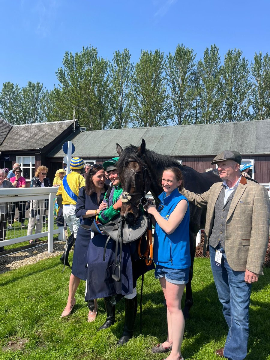 🥇🥈🥇 well done Team delighted for our amazing owners. Condolences to @URSAMAJORRACING and the team at Mark Walfords 💔 the highs are high but the lows are rock bottom #TeamMH #Winners