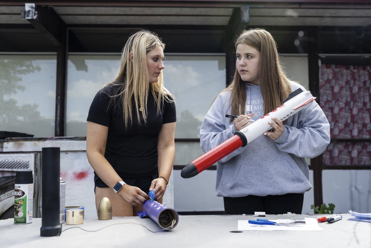 Hundreds of teenagers from across the country will be in Washington, D.C., this weekend to launch model rockets — and more than a dozen kids from the St. Louis area are among them. 

stlpr.org/education/2024…