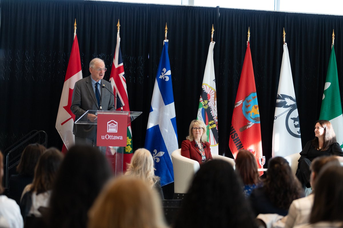 uOttawaResearch's tweet photo. 💡Une conversation éclairante avec @uOttawaMLagace et la juge de la Cour suprême, l’honorable Michelle O’Bonsawin, au congrès @_Acfas @uOttawa. Elle a discuté de son parcours professionel, sa passion pour la recherche en santé mentale et l’état de la psychiatrie légale au Canada. https://t.co/1ApGEEq32X