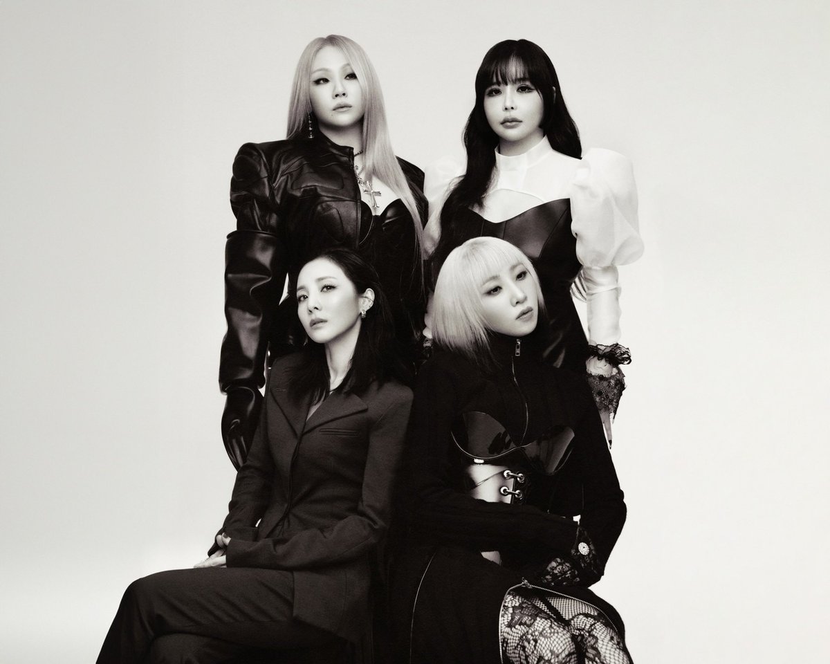 FraryIsReal's tweet photo. They really did give us another surpise. 
Thank you 2NE1!

15 YEARS WITH 2NE1 #2NE15THEBEST
2NE1 15th Anniversary #214L https://t.co/cokTfs5dMo