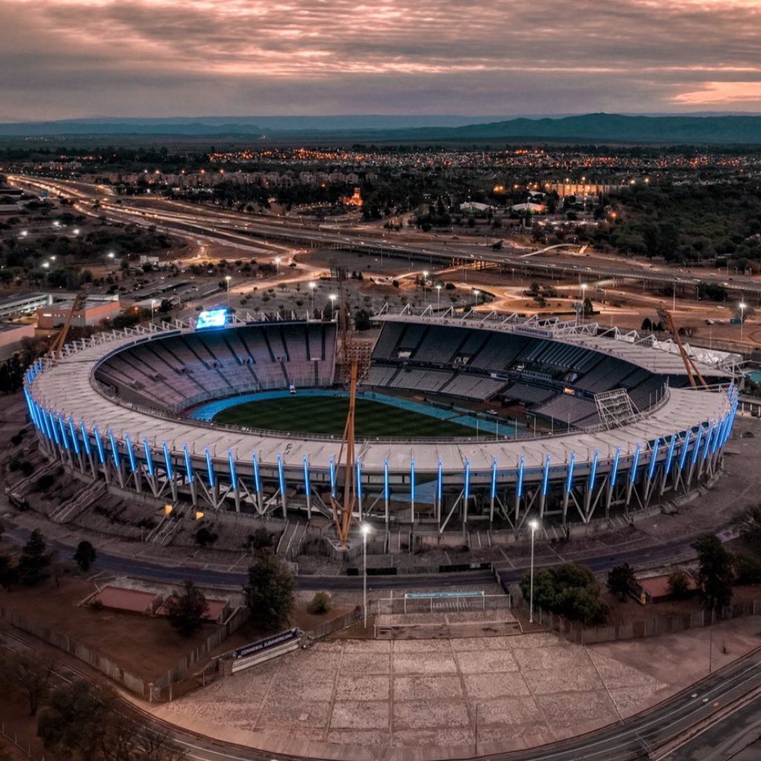 ¡Hoy es el 46 aniversario del Estadio Mario Alberto #Kempes! 🙌🏻

El Kempes es un espacio emblemático de la provincia, con el nombre de una figura histórica para los cordobeses, y que ha sido sede de numerosos espectáculos deportivos, artísticos y culturales en #CórdobaCapital.