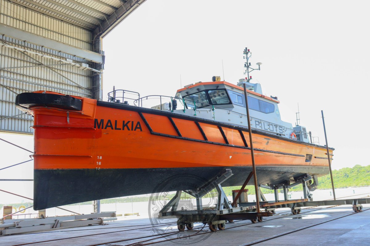 Pilot Boat Malkia of @Kenya_Ports, has successfully dry docked at Mombasa Shipyard. 

Crafted from Fibre Reinforced Polymer (FRP), this essential vessel boasts a crew capacity of 10 persons and a length of 22.7 meters. 

It's going to undergo several procedural servicing and