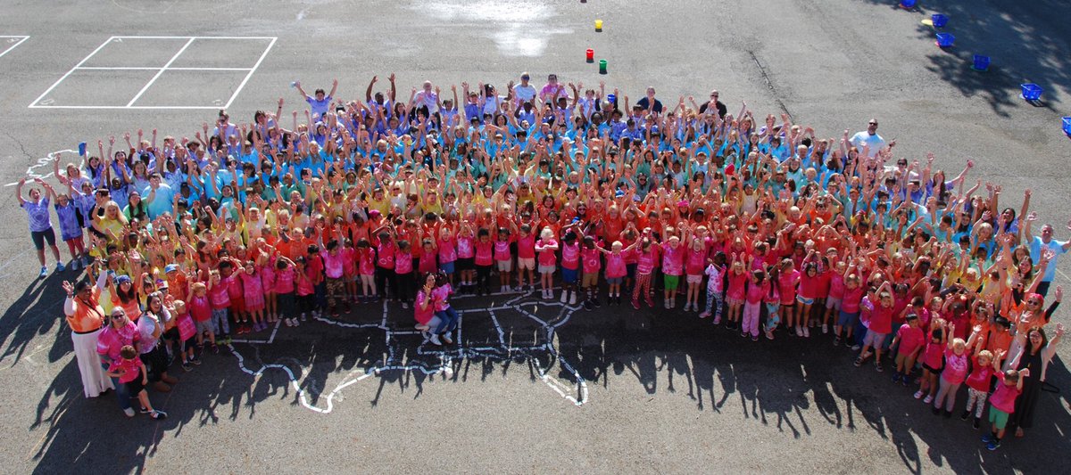 MeghannMMoore's tweet photo. Super Fun Day isn’t until tomorrow, but staff @WilsonHillElem worked hard to make sure rain didn’t keep our kids from experiencing all the joy the day brings! Big thanks to @WHWellnes for setting up some games today for students! #itsworthit @Meg_Kirs https://t.co/tzIL8C1mle
