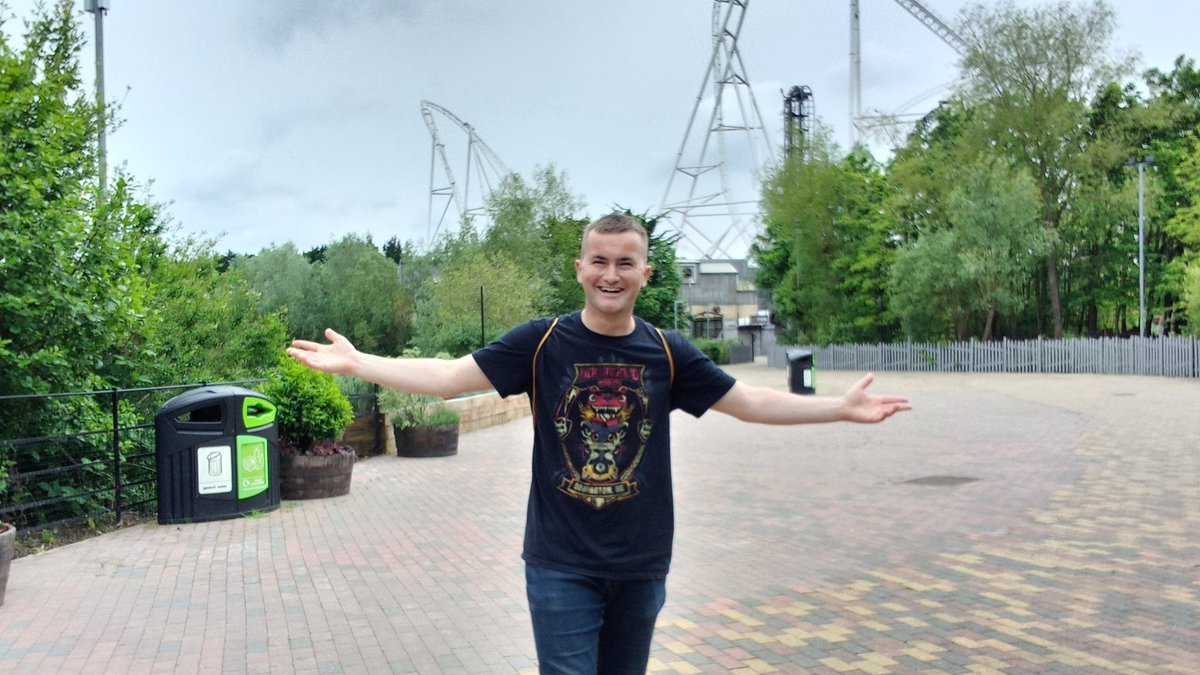 The site for the queue line for 24th May 2024. 🇬🇧🪽

Have to remember that it is actually a massive area.

#thorpepark #hyperia