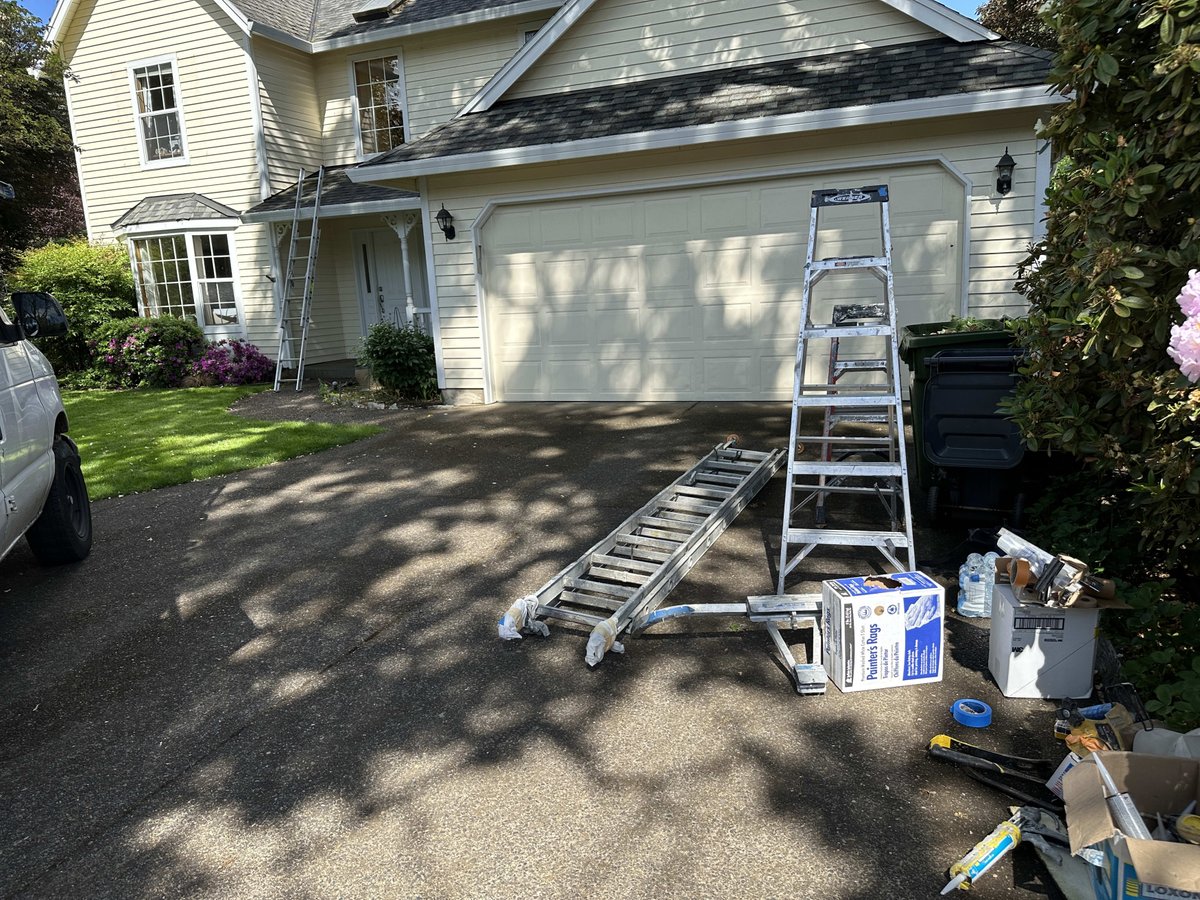 It's a busy week! Our teams our out and about making the most of the sunshine! Are you ready to take your home's exterior to the next level?
#certagloup #exteriorpainting #exteriorrepairs #housepainting #gocerta