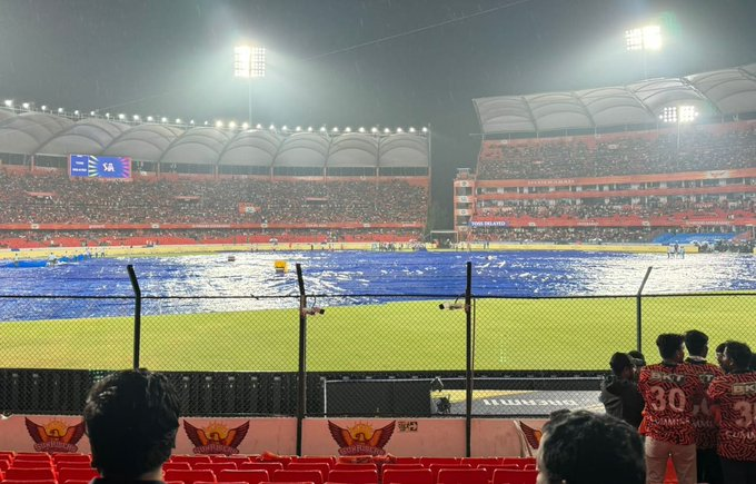 Just In - SRH vs GT match has been called off due to rain.
~ SRH has qualified for the IPL 2024 playoffs.
~  RCB Vs CSK on Saturday will be a knockout match.
#IPL2024 #SRHvGT