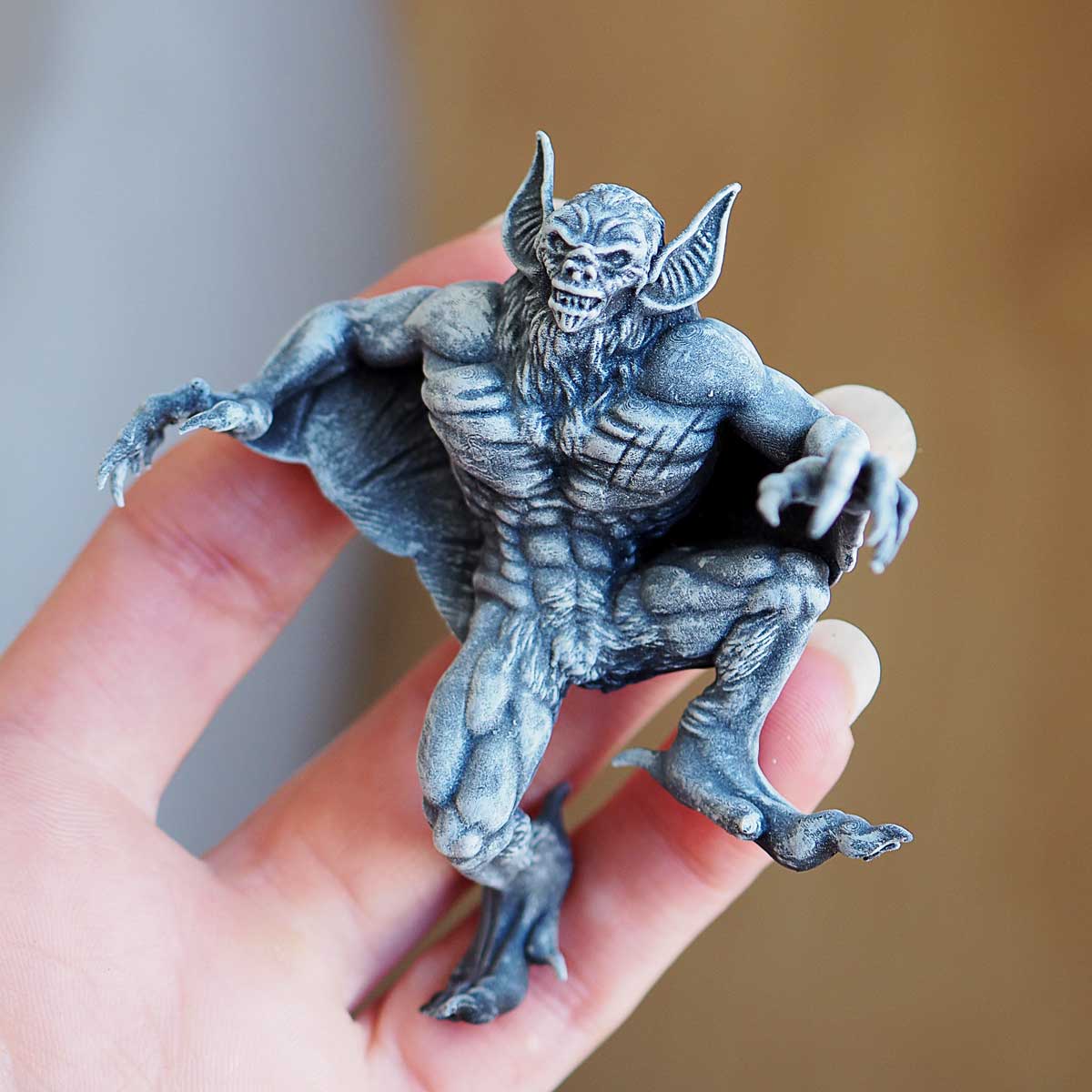 My vampire🧛‍♂️ is definitely not as sexy as a certain Edward Cullen (well, to tell you the truth, I'm more of a werewolf team). Ready to run or fight? Team vampire or team werewolf?🐺🧛‍♂️
-----
#3dprinting #tabletopgames #dungeonsanddragons #tabletoprpg  #miniaturepainting #3dprint