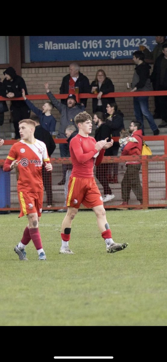 _Ajwarby's tweet photo. Thank you @Droylsden_FC , been an unreal year and met some great people and some great fans and wishing the club and the players the best of luck for next season 🩸❤️ https://t.co/nNAx7CgsD6