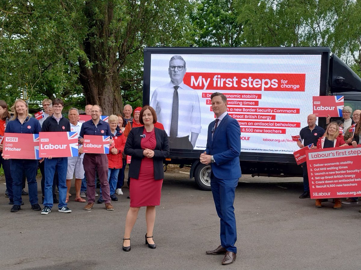 Proud to be taking Labour’s first steps for change to Doncaster with @LeePitcher9 today. Change is coming — change you can believe in, change you can vote for. Kei Starmer’s Labour will bring the change our country needs.