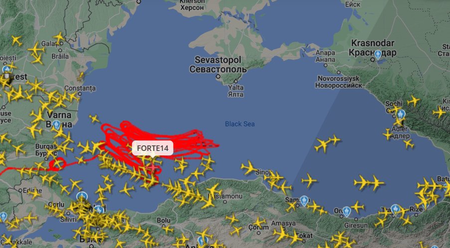 Look at this shit! What is so interesting here? @vicktop55 @DagnyTaggart963 @jaccocharite flightradar24.com/FORTE14/353c45…