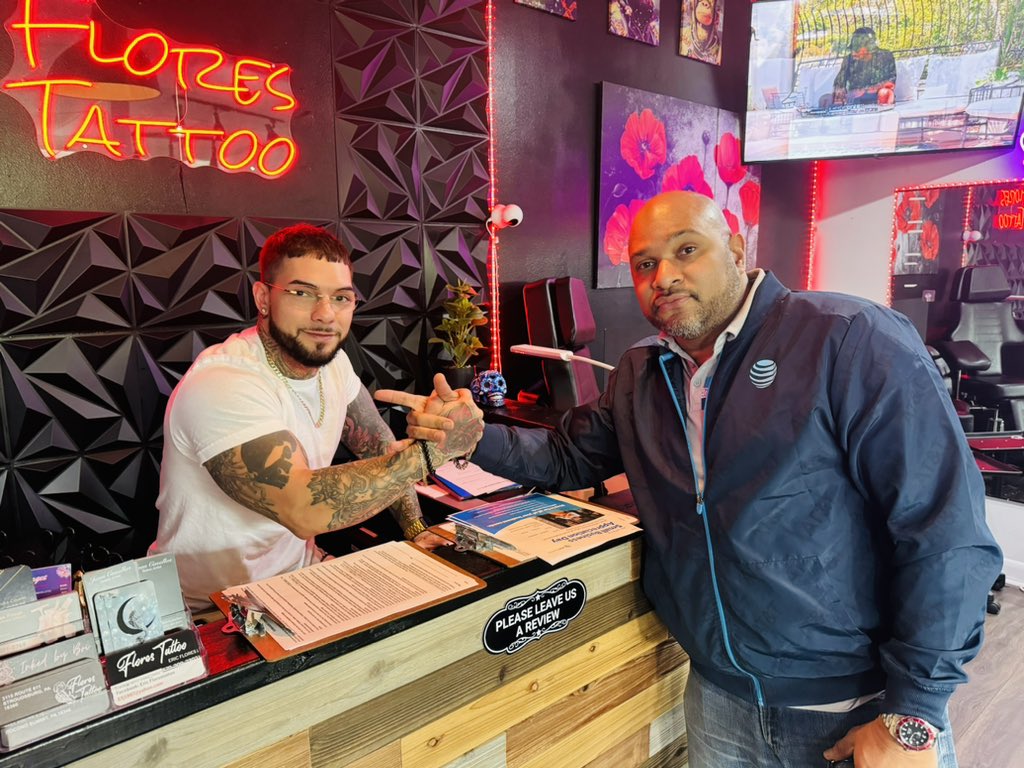 Sachin @ AT&T Mobility & Entertainment (@avatarm1008) on Twitter photo “Constant elevation causes expansion.” - Rakim, ‘I Know You Got Soul’
Win the streets!! - 🔒💼📱 for “Small Business Appreciation Week” w/ Omar C. aka the Mayor! We outside 💪🏽
#smallbusiness #teamForce #Ateam #Bville <a href="/MrCoreyA/">Corey Alston</a> <a href="/team_oselett/">Danielle Oselett</a> <a href="/Hiiiviews/">Paul Mora</a> <a href="/WmCodyWilson1/">William Wilson</a> “Constant elevation causes expansion.” - Rakim, ‘I Know You Got Soul’
Win the streets!! - 🔒💼📱 for “Small Business Appreciation Week” w/ Omar C. aka the Mayor! We outside 💪🏽
#smallbusiness #teamForce #Ateam #Bville <a href="/MrCoreyA/">Corey Alston</a> <a href="/team_oselett/">Danielle Oselett</a> <a href="/Hiiiviews/">Paul Mora</a> <a href="/WmCodyWilson1/">William Wilson</a>